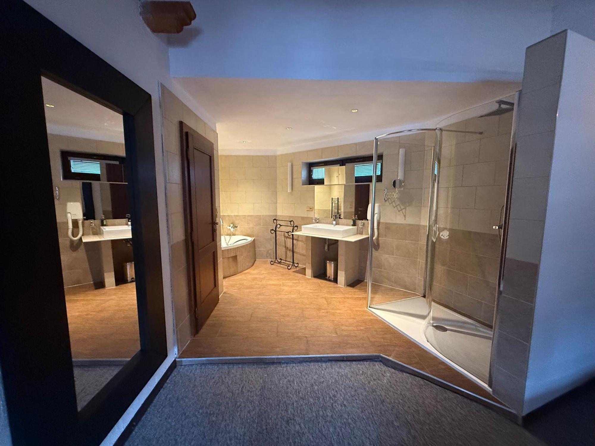 Hotel Plzensky Dvur Фридек-Мистек Экстерьер фото