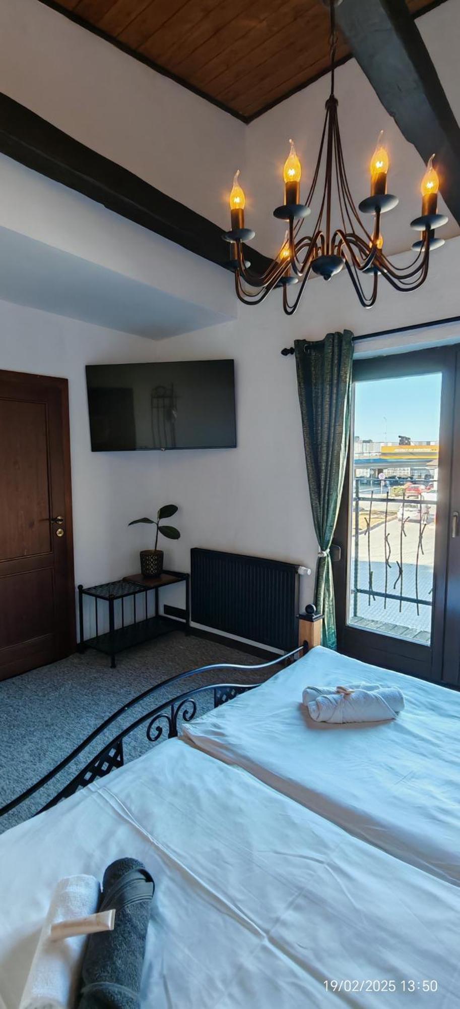 Hotel Plzensky Dvur Фридек-Мистек Экстерьер фото