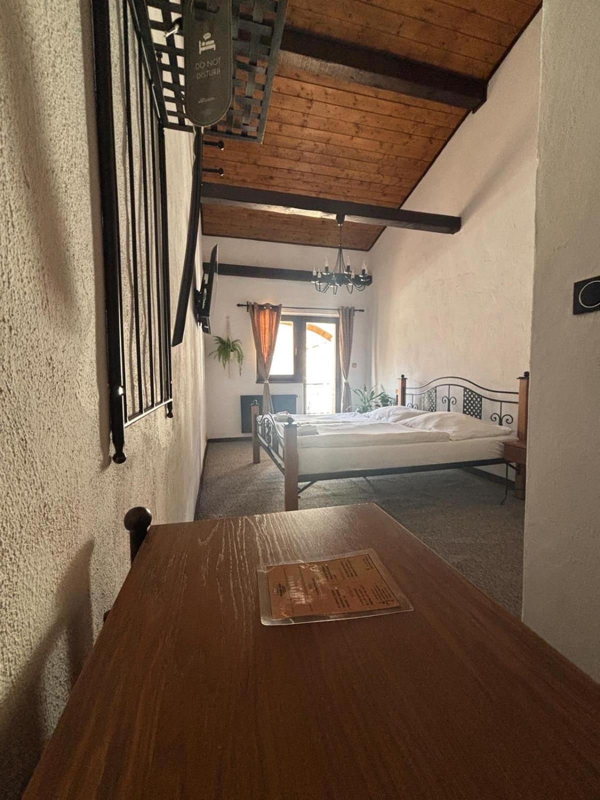 Hotel Plzensky Dvur Фридек-Мистек Экстерьер фото